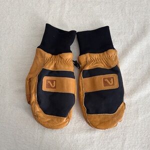 Flylow Unicorn Mittens in Pigskin Leather